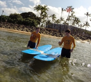maui surf lessons